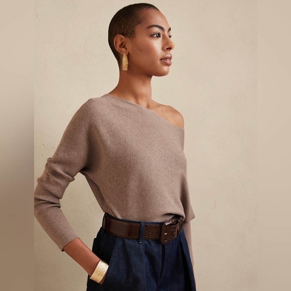 BANANA REPUBLIC OFF-SHOULDER SWEATER | New with Tags | Taupe | Size Small